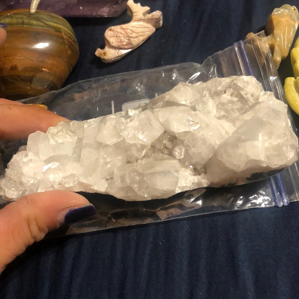 Raw Quartz Slab - Picture 2 of 3